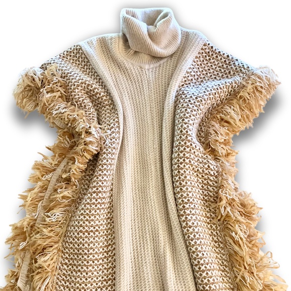 Anthropologie Hybrid Cropped Poncho Sweater – Cream Fringe Knit Turtleneck OS EU - Picture 2 of 6